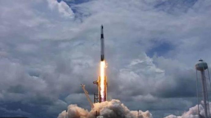 SpaceX龙飞船3.3吨“快递”发往空间站，用了新火箭