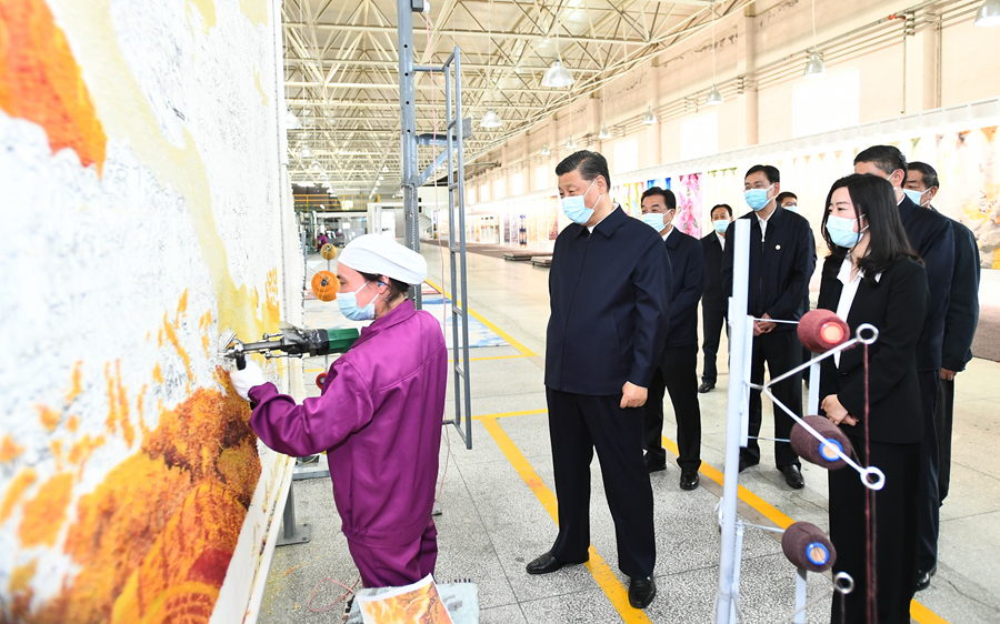 2021年6月7日,习近平总书记赴青海考察调研。新华社记者 谢环驰 摄
