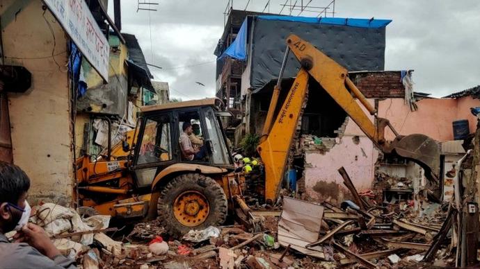 印度孟買一棟3層樓房倒塌，已致11人死亡
