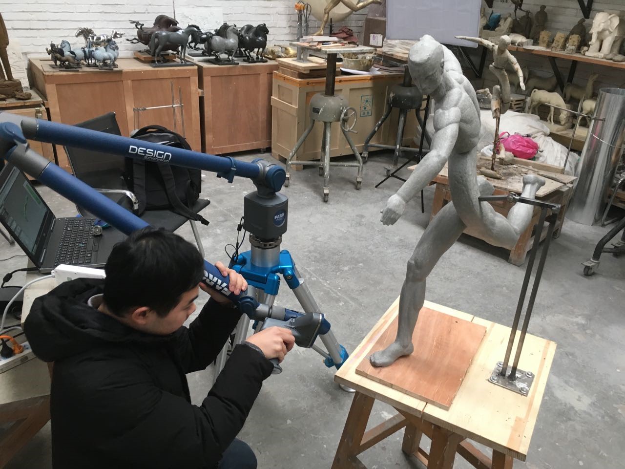 2020欧洲杯得分王奖杯制作过程。