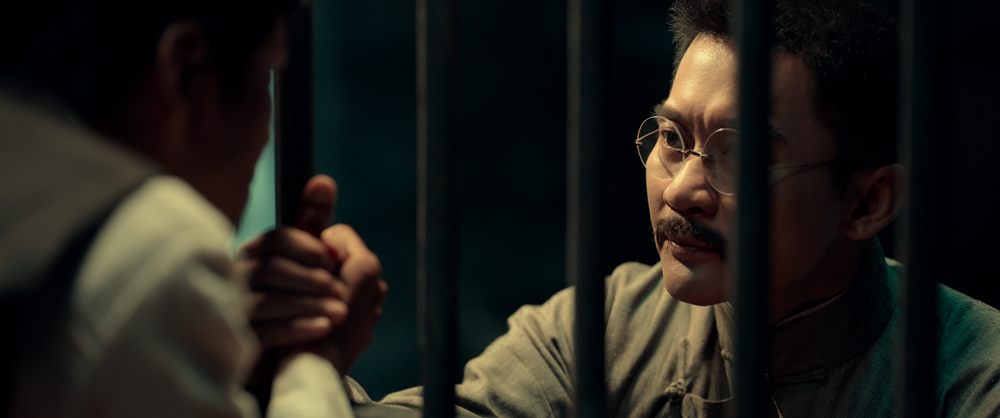 李晨饰演李大钊此前在露出的采访中,已经有不止一位演员透露,在拍摄的