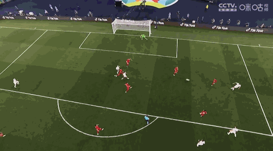 斯皮纳佐拉射门被扑，因莫比莱补射进球。