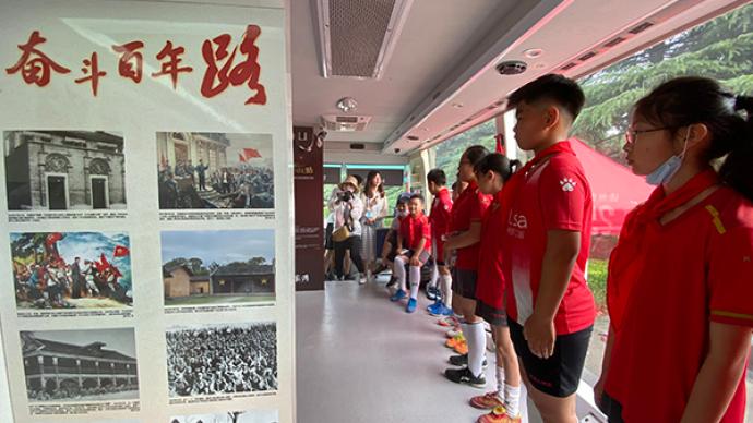 巡展现场｜红色大巴在徐州，感受这座英雄城市的热血难凉