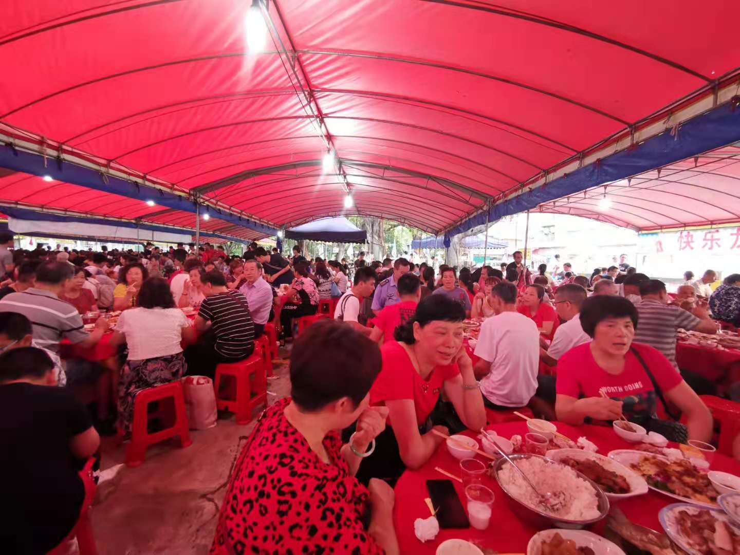 龙舟饭。作者拍摄,2019年6月2日