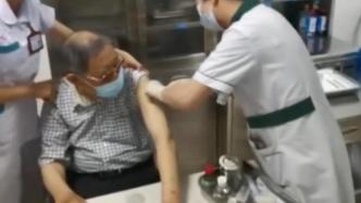 86岁知名台商李瑞河在大陆接种新冠疫苗：感觉一切正常