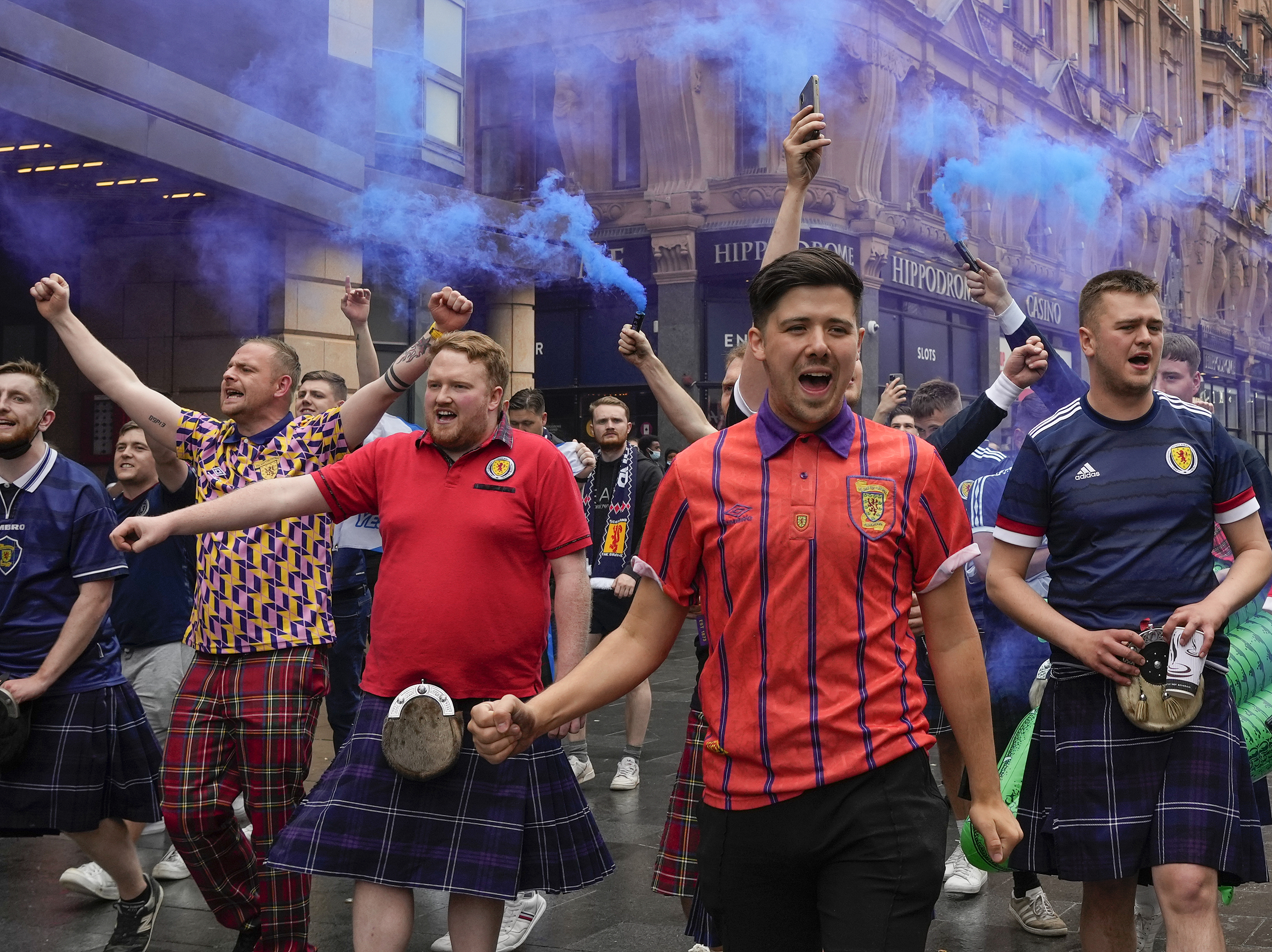 苏格兰球迷占领了伦敦街头。