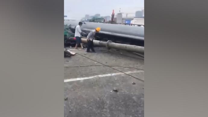 宁波一工地桩机倒塌，2人经抢救无效死亡