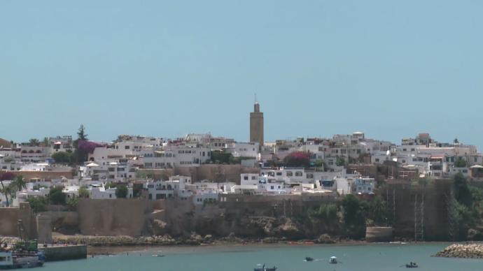 摩洛哥文学爱好者举办诗会，庆祝生活逐渐回归正常