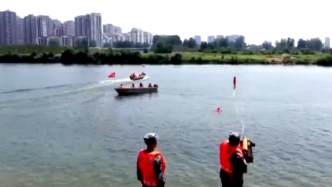 水上人员如何迅速转运，直击阜阳抗洪抢险演练现场