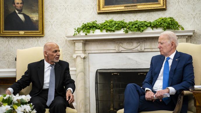 美国总统拜登与阿富汗总统加尼在白宫会晤