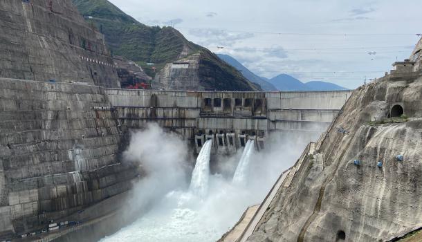 白鶴灘水電站首批機組投產發電,直擊金沙江上的