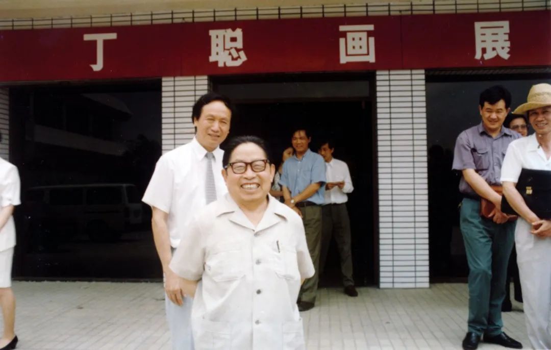 展陈内容主要包括丁聪先生的生平简介及1994深圳美术馆举办丁聪画展