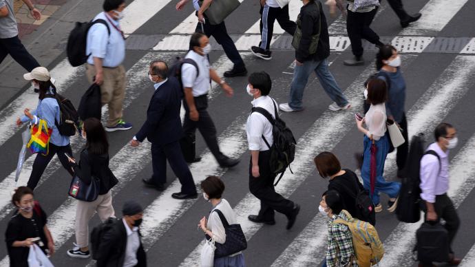 解封后出行人數大幅增加，東京都新冠確診數反彈