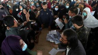 早安·世界｜驻阿美军撤军最后期限临近，大量阿富汗民众申请新护照离境