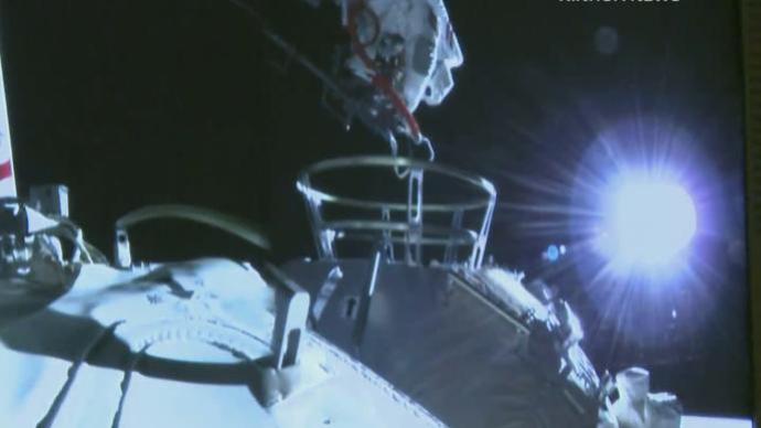 出艙!浩瀚宇宙中遇見藍色地球
