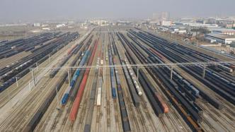 上半年国家铁路发送货物18.45亿吨，同比增长8.9%