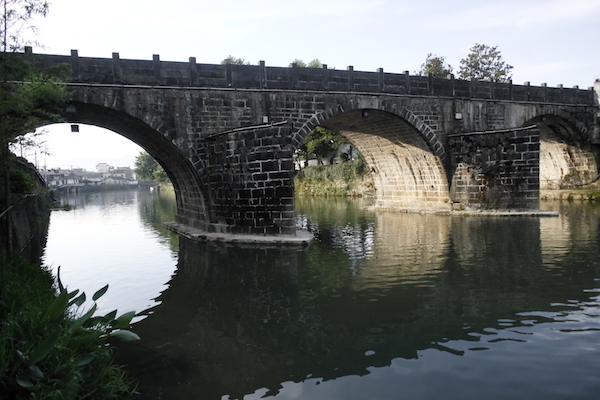 始建于南宋淳熙年间的通济桥，明清多次重修