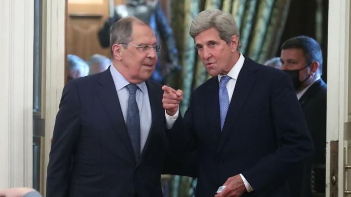 俄外长拉夫罗夫与美总统气候问题特使克里会晤