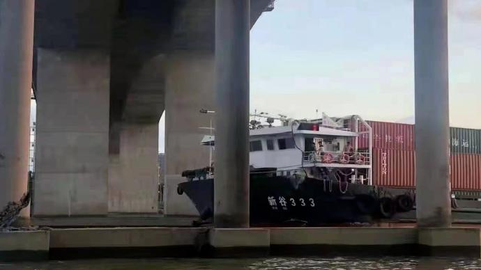 广州番禺北斗大桥桥墩被撞：肇事船只已被扣留