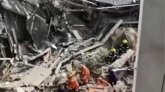 苏州一酒店坍塌9人仍在搜救，男生寻父：他岀差住在事发酒店