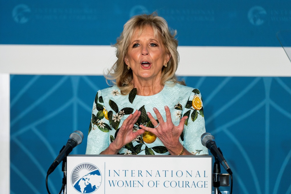 当地时间13日,美国白宫表示,第一夫人吉尔(jill biden)将率领美国代表