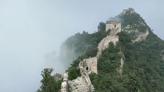 瞰见｜大雨过后，云中长城