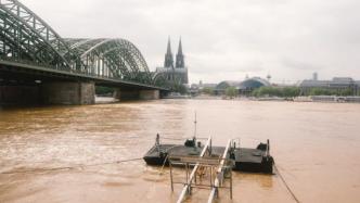 德国百年一遇洪水已致五十余人死亡，1300多人下落不明