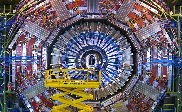 图：欧洲核子研究中心的大型强子对撞机