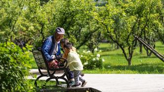 人口志 | 退休年龄、隔代抚养与经济增长