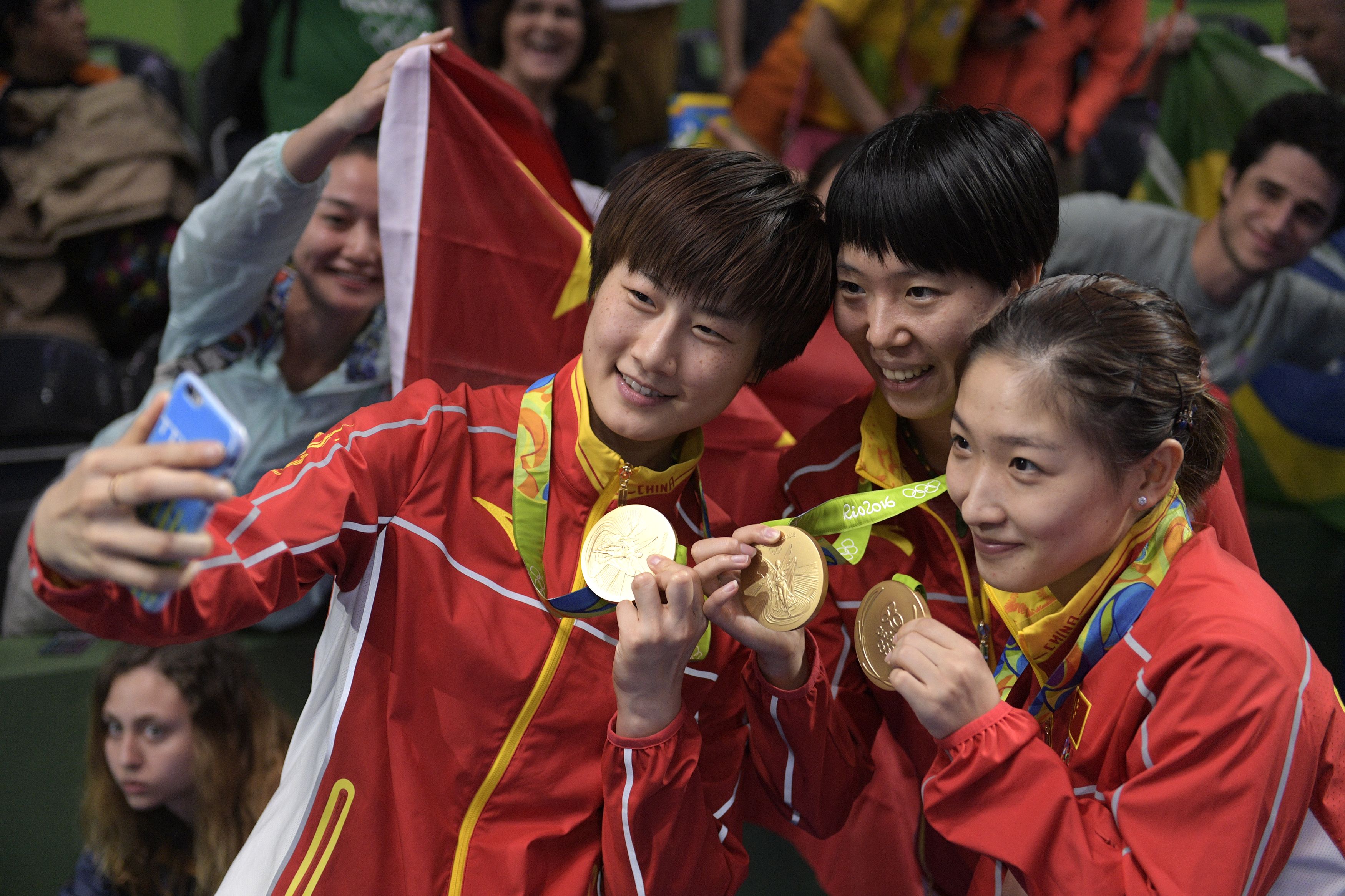 中国女子乒乓球队主力队员：丁宁