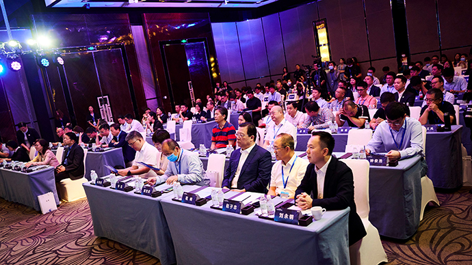 “新潮·澎湃”2021外滩新媒体峰会。澎湃新闻 图