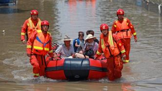 河南暴雨抢险：消防救援队伍累计营救被困群众30509人