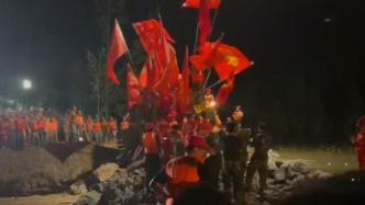 持续封堵70多个小时，卫河鹤壁彭村决口26日凌晨成功合龙