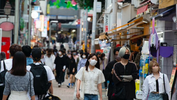 东京都疫情严峻，政府呼吁民众尽量在电视机前为奥运加油