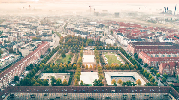 哥本哈根新改建的气候公园。图片来源：https://www.fastcompany.com/