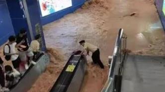 廣州地鐵：因大量雨水進入神舟路站，站內乘客已全部安全疏散