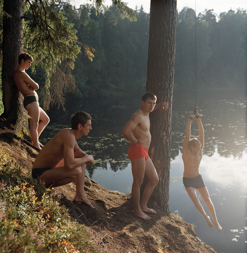 《从奥列杰日河上的一根绳索跃起，罗日杰斯特韦诺》 《形体文化》系列作品，2006年