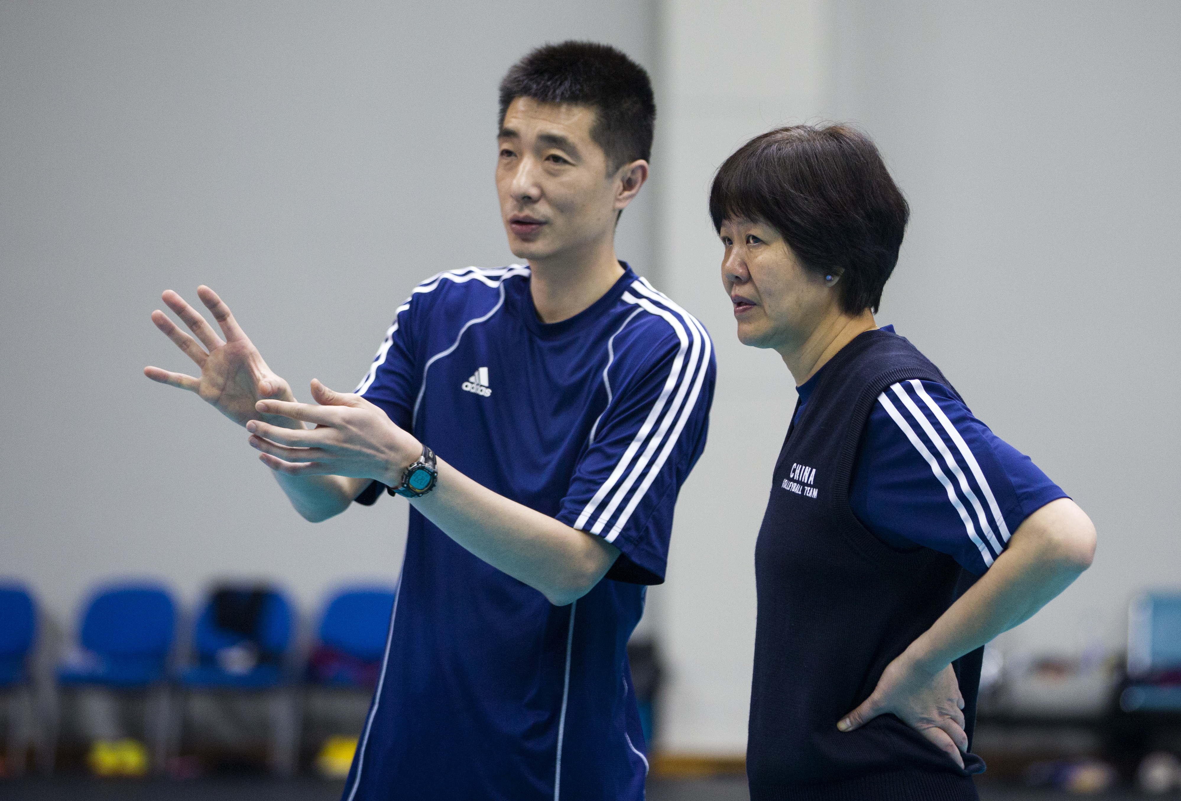 安家杰教练一直是郎平的助手.