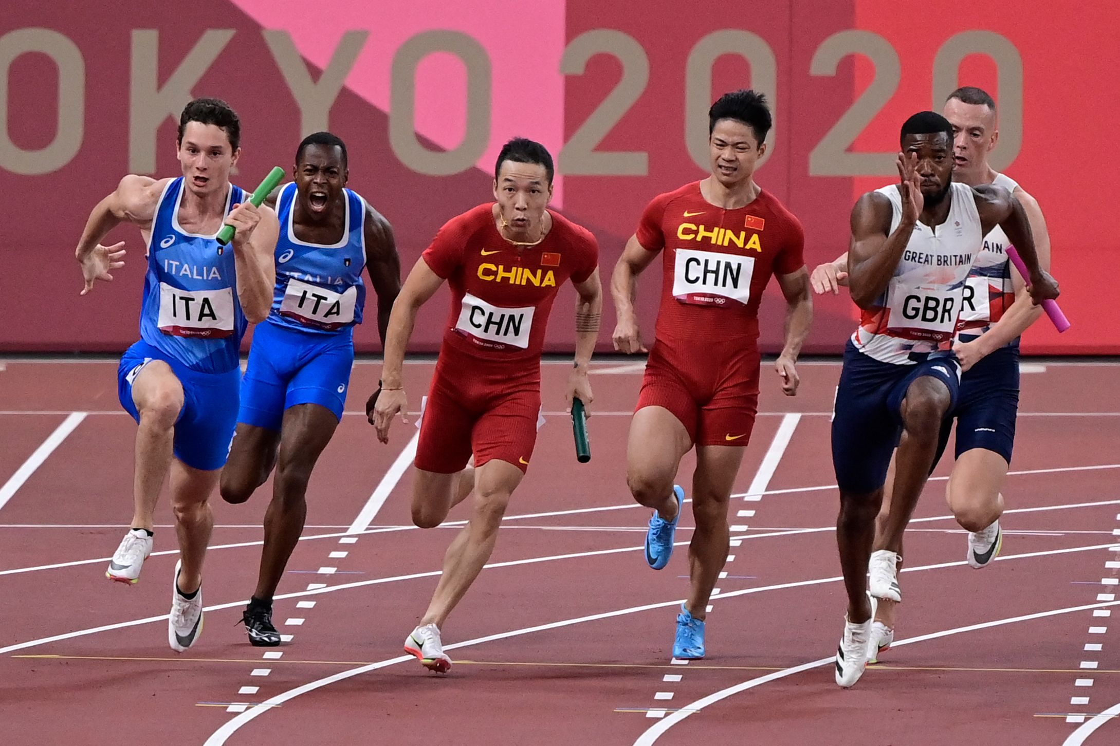 中国队获得男子4×100米接力赛第四名-中工摄影-中工网