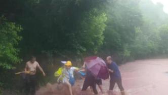 四川大竹遭遇“最强降雨”有人求助称亲属被洪水冲走，当地正核查