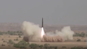 巴基斯坦成功完成“加兹纳维” 导弹发射训练