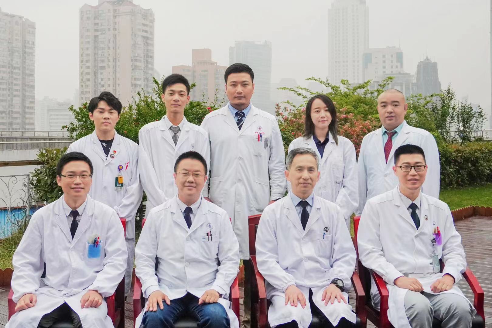 长征医院殷浩教授肝胆外科团队。