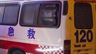 北京海淀一铁路桥下2人驾车涉水被困，已送医院抢救