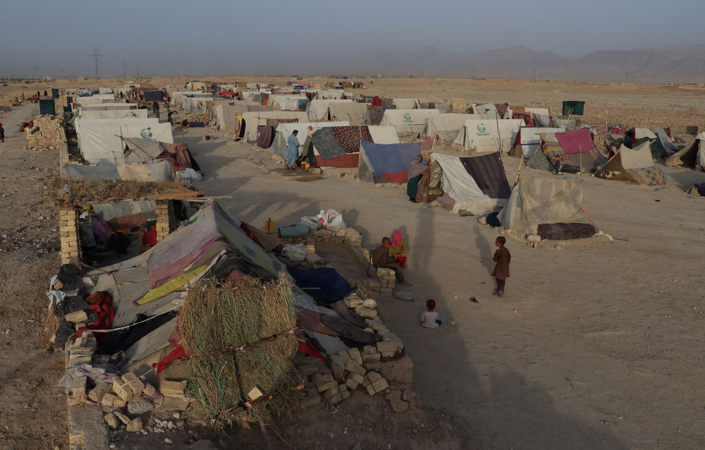 7月31日在阿富汗马扎里沙里夫拍摄的一处临时营地。新华社发（卡瓦·巴沙拉特摄）