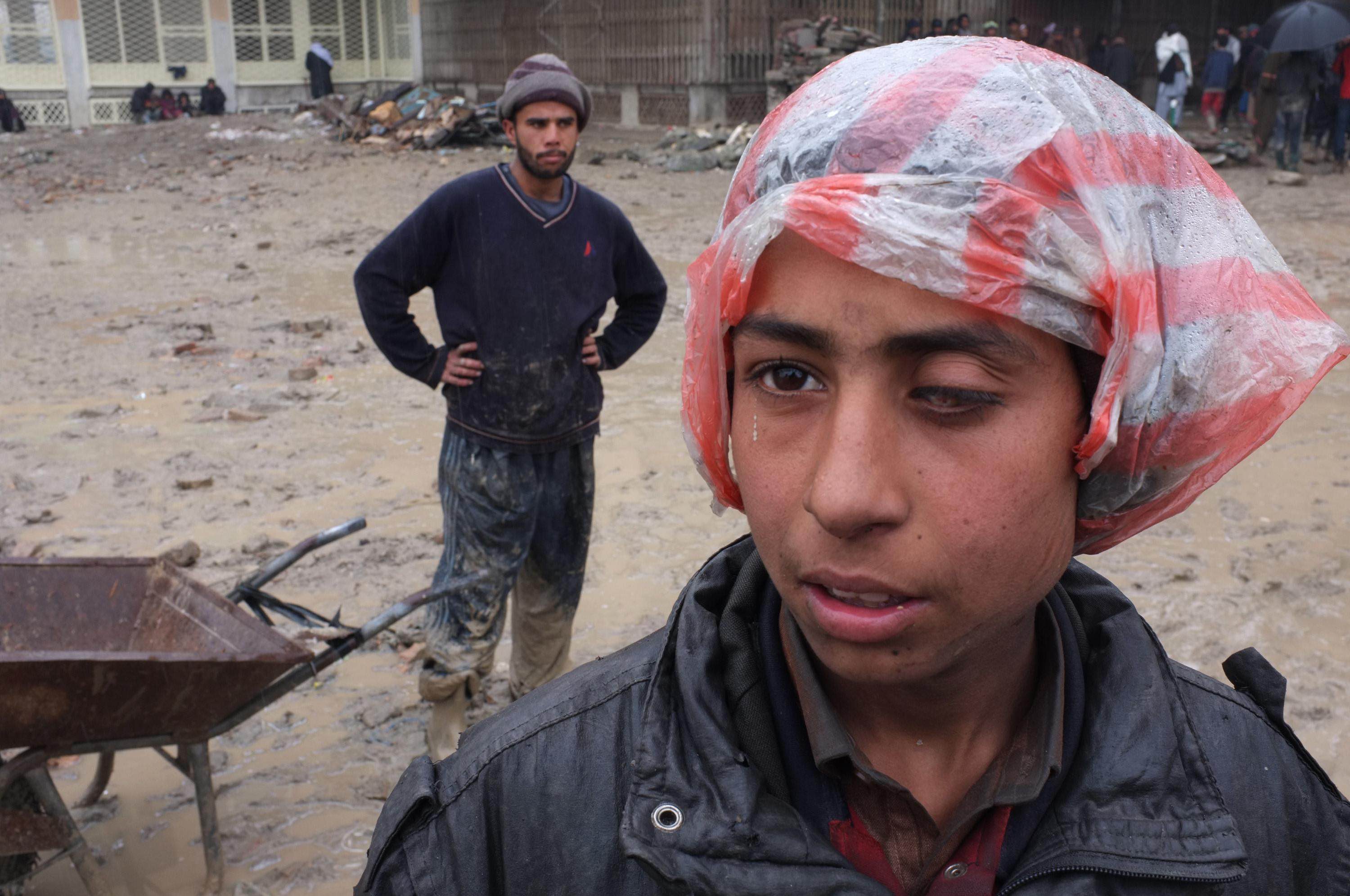 阿富汗难民饥饿图片