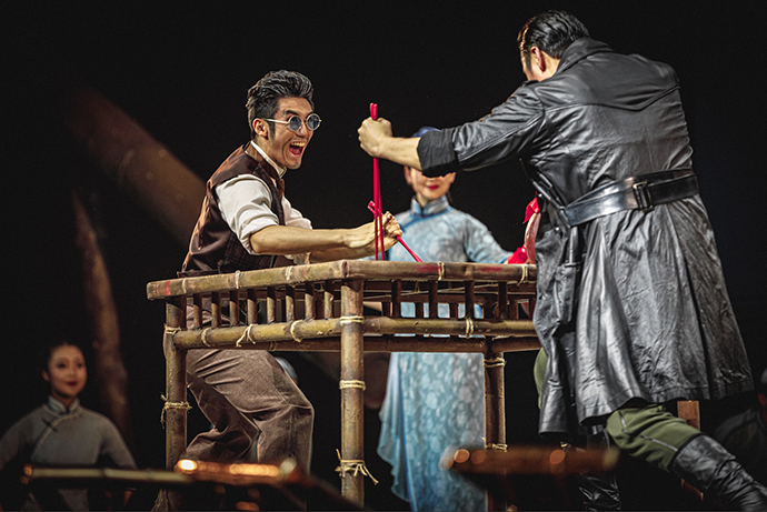 餐楼里藏着生死暗战,川味谍战舞剧《努力餐》来上海了