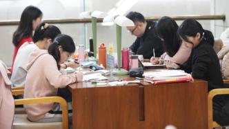 北京市教委：不要求家长检查批改作业，不要求学生自批自改