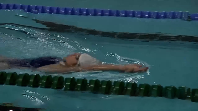 盲人游泳运动员蔡丽雯：打破世界纪录的泳池勇者