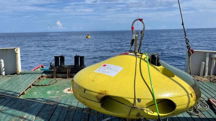 我國自主研發“水下直升機”海試成功，下潛深度超千米
