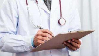 腿部傷口未愈在海邊玩耍，感染海水中創(chuàng)傷弧菌被迫截肢